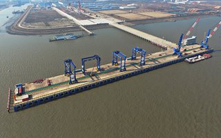 Jetty opening in China highlights Kalmar Innovative RTGs
