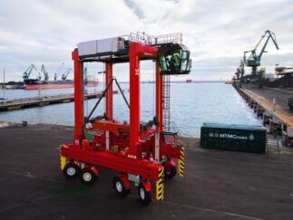 Portacontenedores pórtico Diésel-Eléctrico