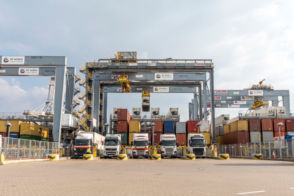 Kalmar ASCs at DP World London Gateway