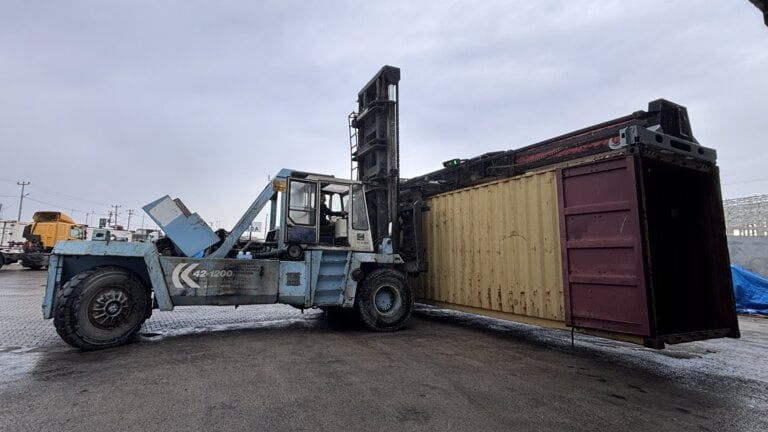 A 1987 Kalmar forklift at ARDA